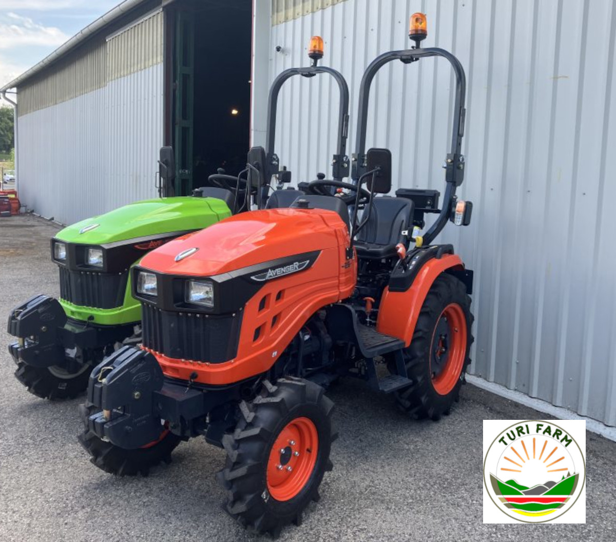 Avanger V26 homlokrakódós traktor